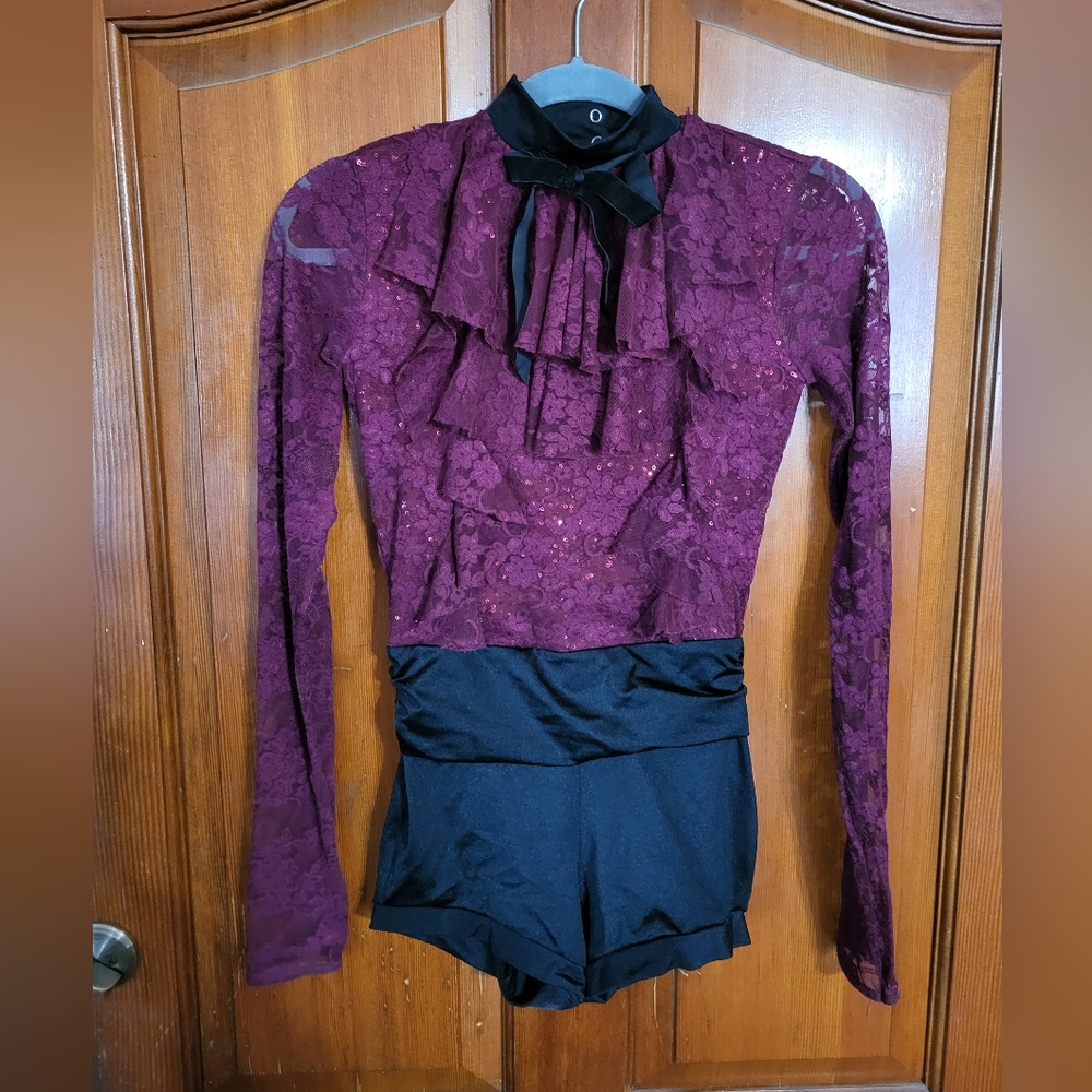 Weissman dance costume in small adult.